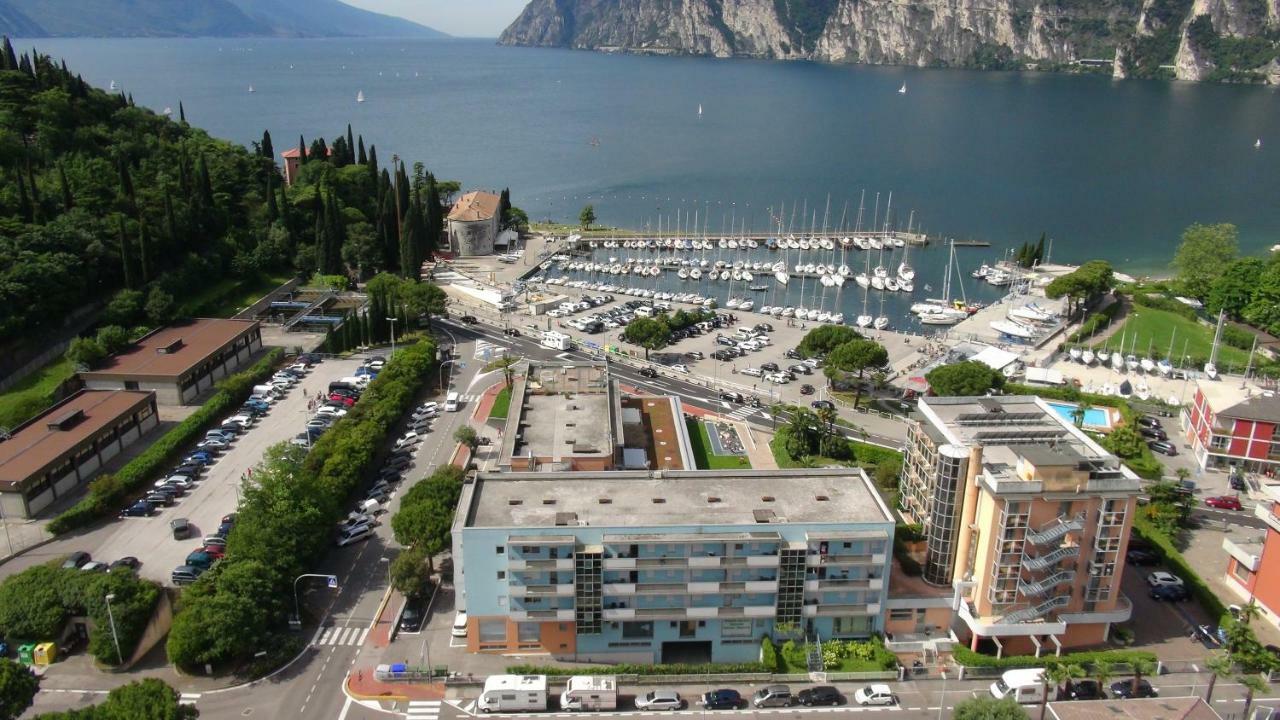 Residence Centro Vela Riva del Garda Exterior foto